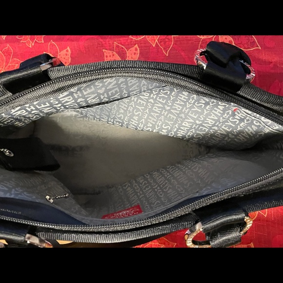 Disney Harvey’s seatbelt bag good vs evil - Picture 5 of 6